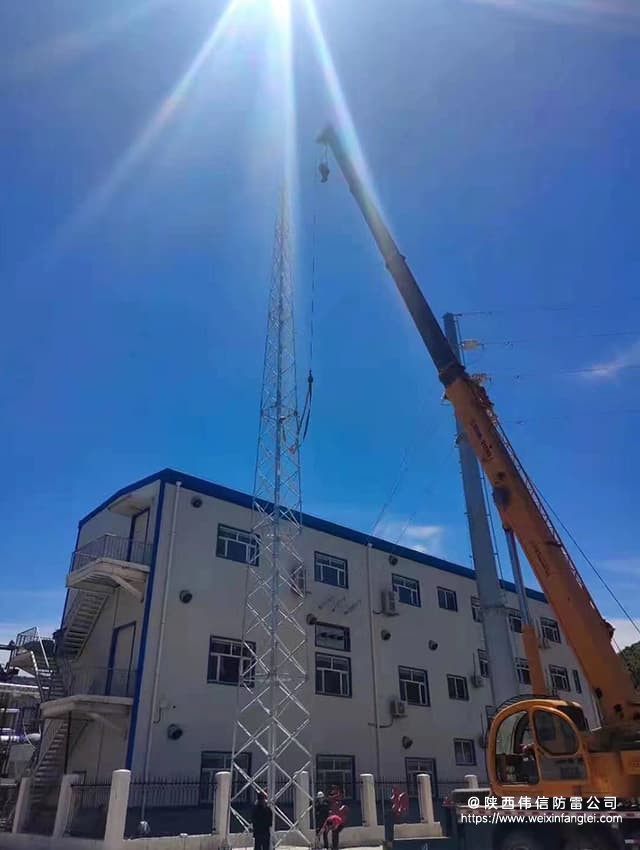 陕西宝鸡某单位GFL四角避雷针塔安装工程项目